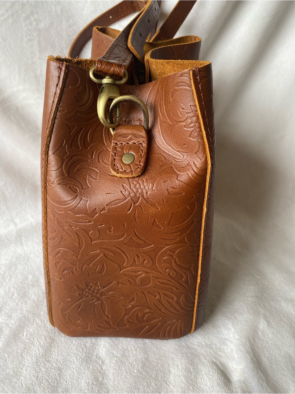 Portland Leather Goods Meadow Butterfly Bucket Bag - Picture 4 of 9
